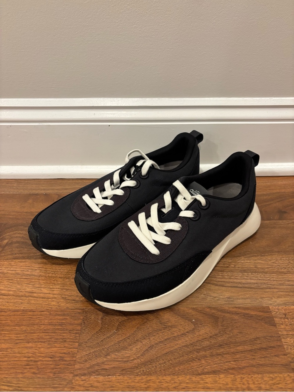Allbirds Courier Sneakers Black White Everyday Comfort Size 10 Women's